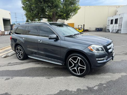 Used 2016 Mercedes-Benz GL 450 4MATIC image 1
