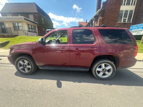 Used 2008 Chevrolet Tahoe LT AWD/4WD image 6