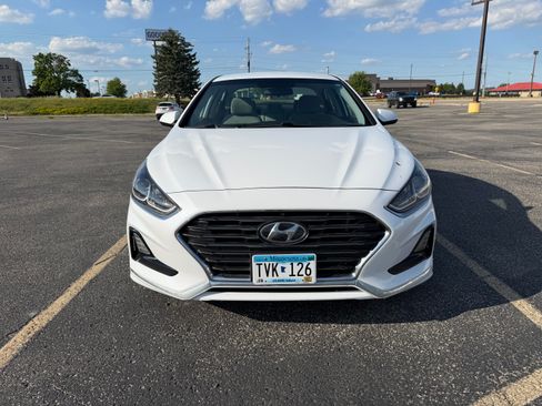 Used 2019 Hyundai Sonata SE FWD image 2