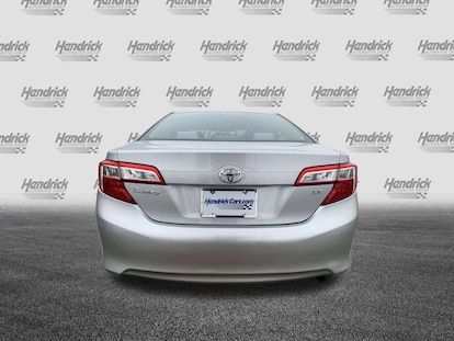 Used 2014 Toyota Camry LE FWD image 11