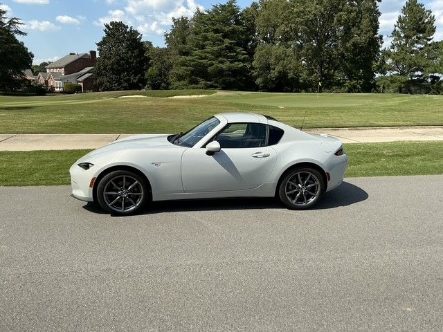 Used 2017 MAZDA MX-5 Miata RF Grand Touring RWD image 2