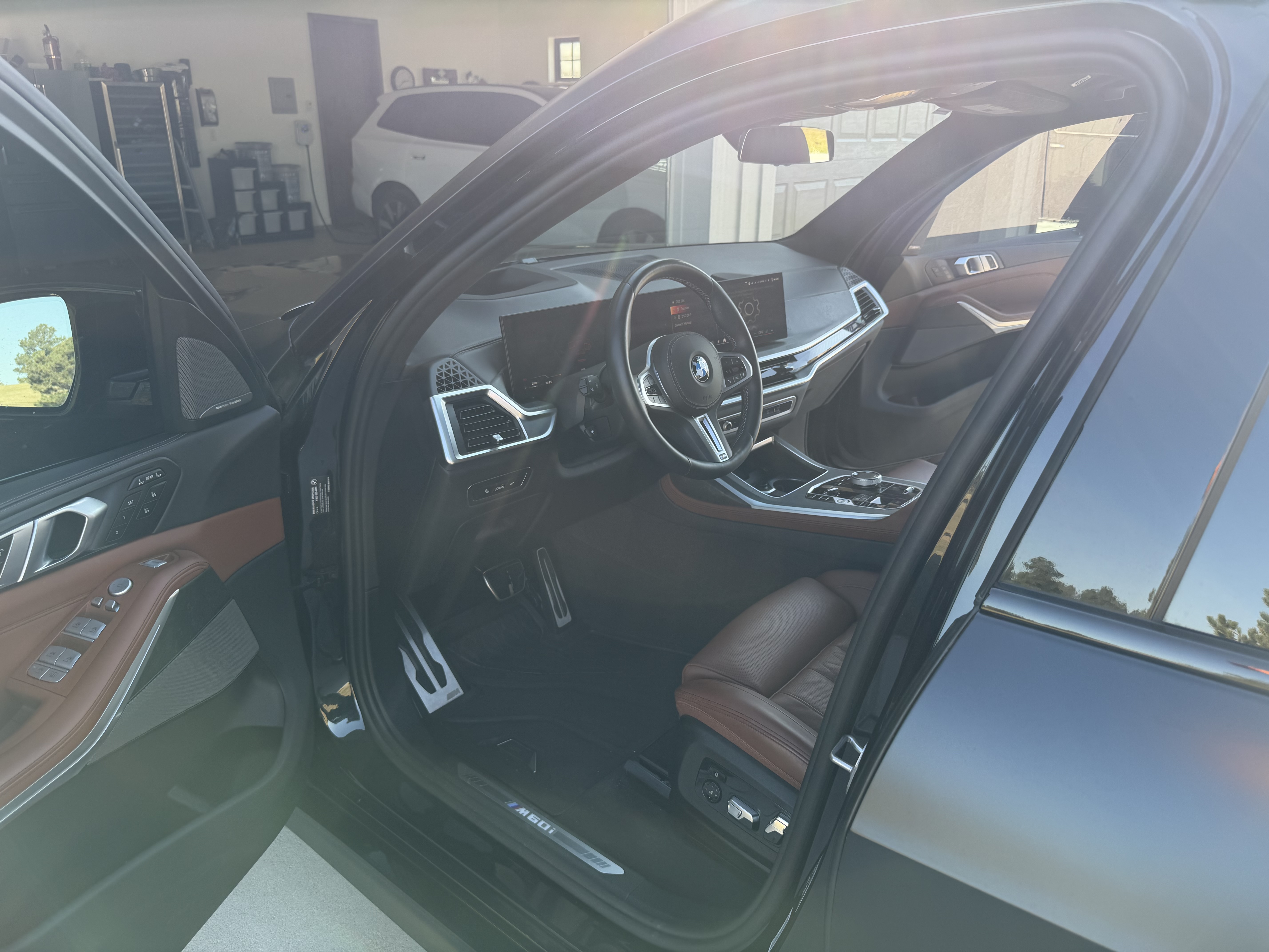 Used 2025 BMW X7 M60i AWD/4WD image 9