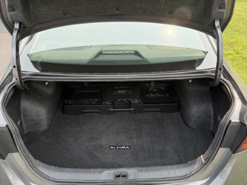 Used 2024 Nissan Altima 2.5 SV AWD/4WD image 8