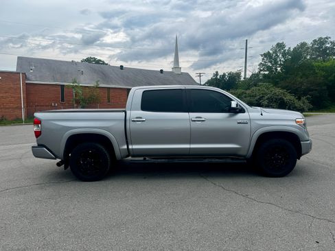 Used 2018 Toyota Tundra Platinum AWD/4WD image 4