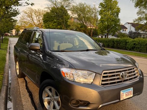 Used 2010 Toyota Highlander 4WD image 1