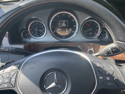 Used 2012 Mercedes-Benz E 350 4MATIC Sedan image 9