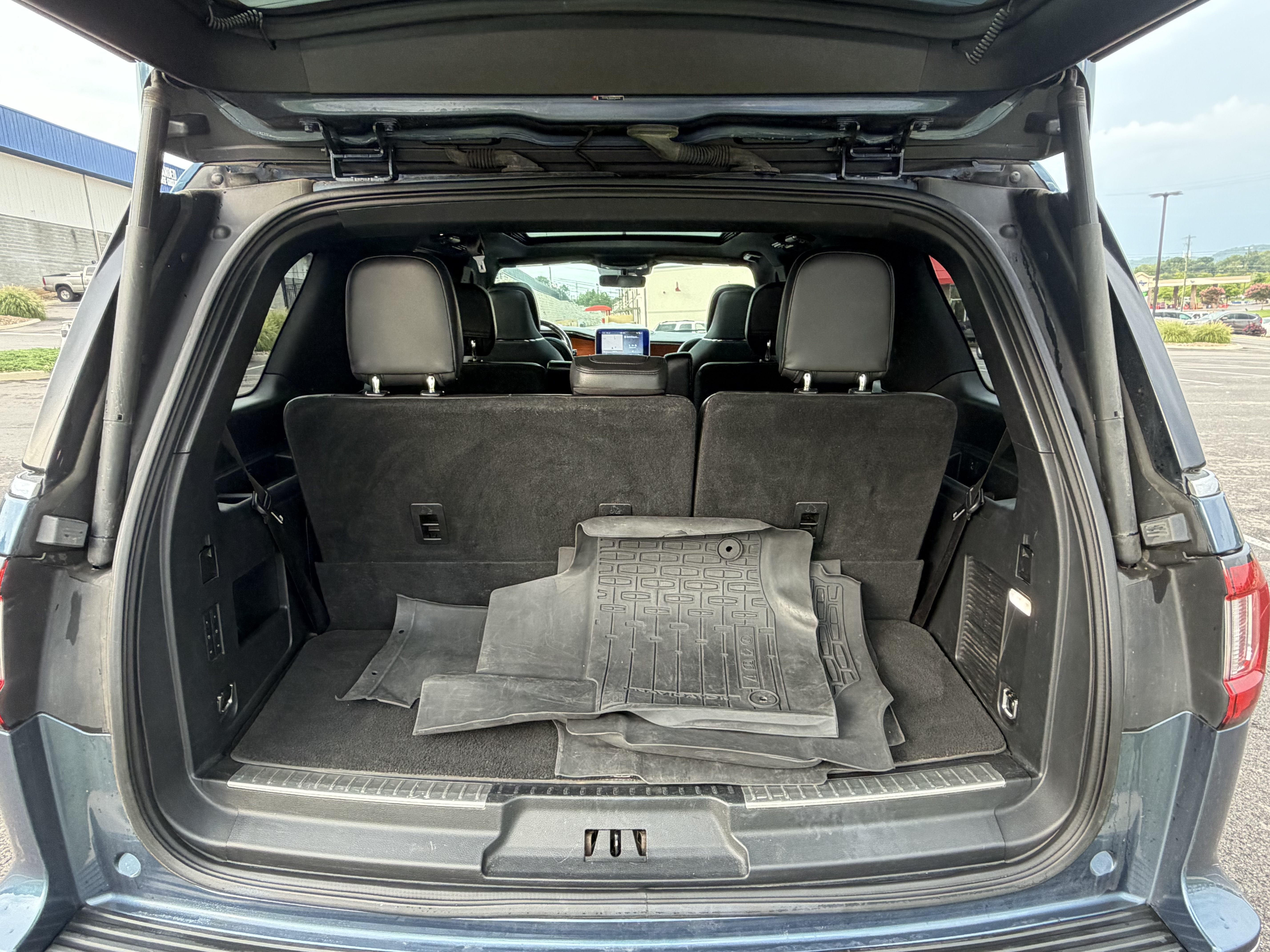 Used 2018 Lincoln Navigator Reserve AWD/4WD image 10