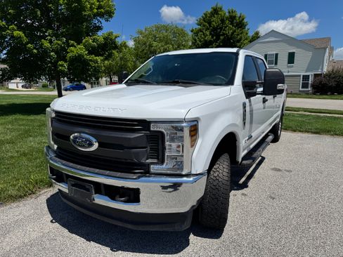 Used 2018 Ford F250 XL w/ Power Equipment Group AWD/4WD image 1