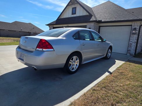 Used 2012 Chevrolet Impala LT w/ LT Sunroof Package image 9