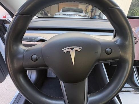 Used 2019 Tesla Model 3 Standard Range Plus image 27