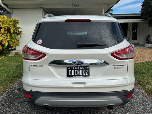 Used 2015 Ford Escape Titanium image 4