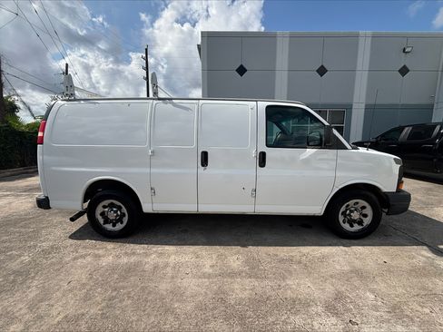 Used 2012 Chevrolet Express 1500 RWD image 1