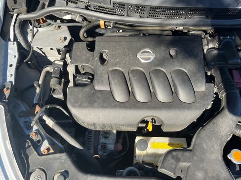 Used 2011 Nissan Versa 1.8 S image 21