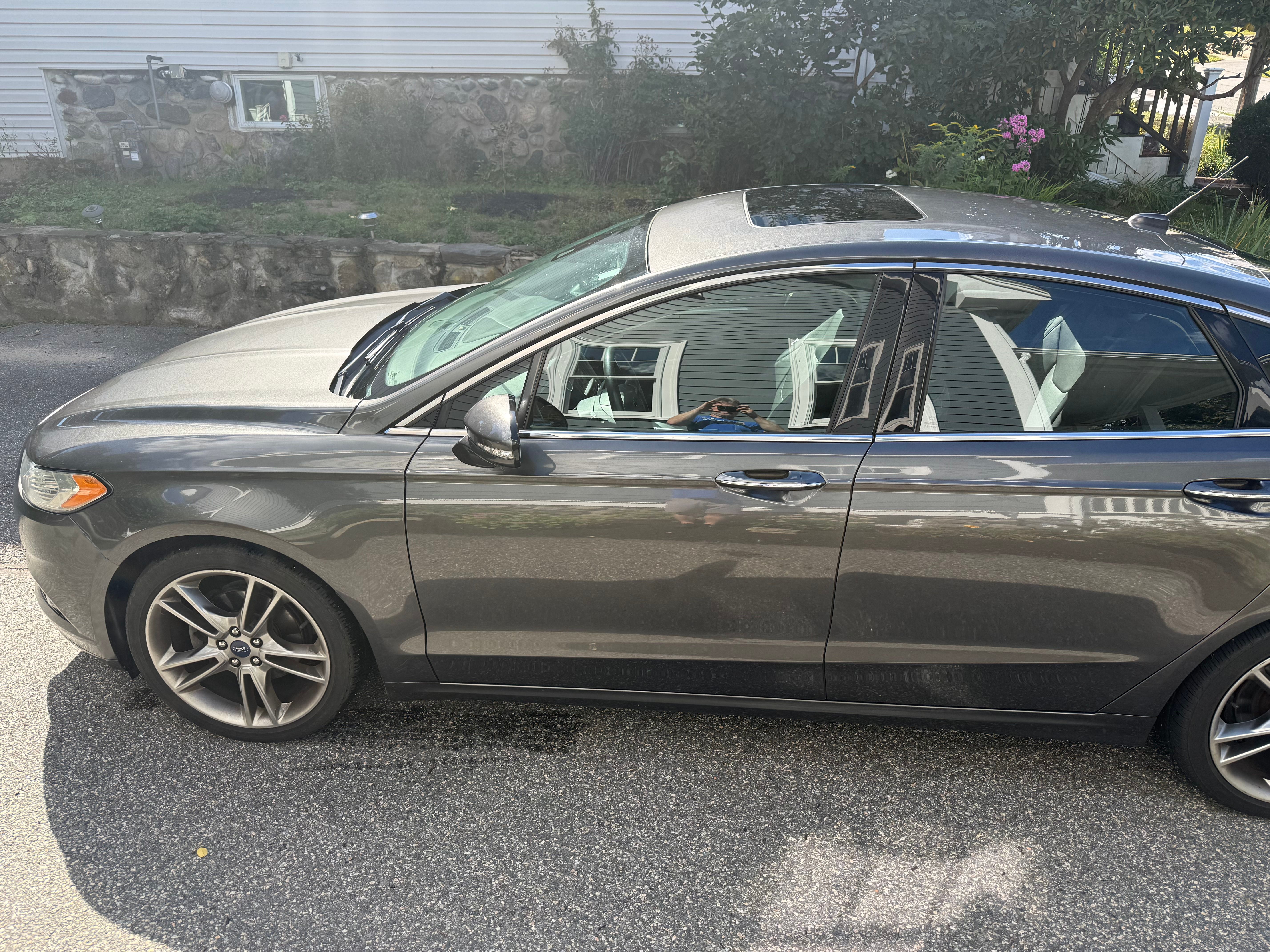 Used 2016 Ford Fusion Titanium AWD/4WD image 12