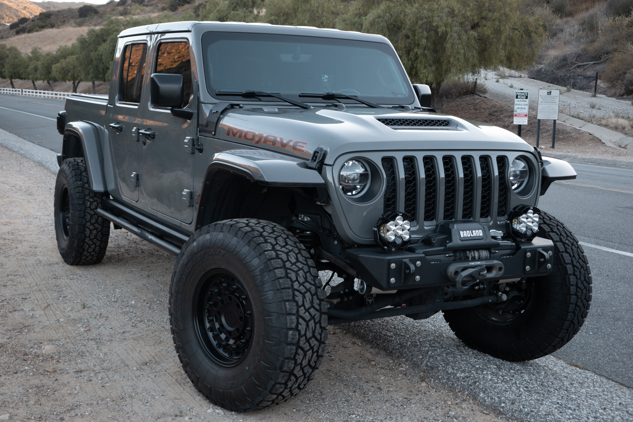 Used 2022 Jeep Gladiator Mojave w/ LED Lighting Group AWD/4WD image 1