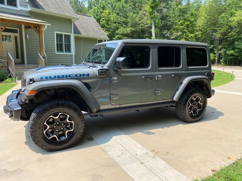 Used 2021 Jeep Wrangler Unlimited Rubicon 4xe w/ Steel Bumper Group image 4