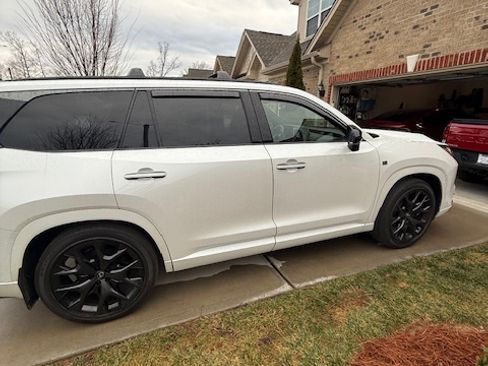 Used 2024 Lexus TX 500h AWD image 4