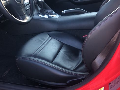 Used 2008 Pontiac Solstice GXP w/ Premium Package image 13