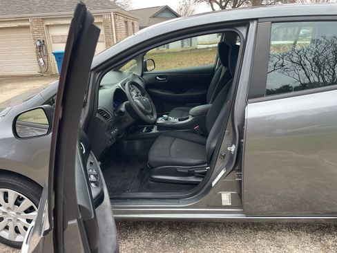 Used 2017 Nissan Leaf S image 11