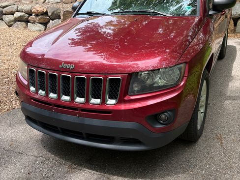 Used 2014 Jeep Compass Sport w/ Power Value Group AWD/4WD image 1