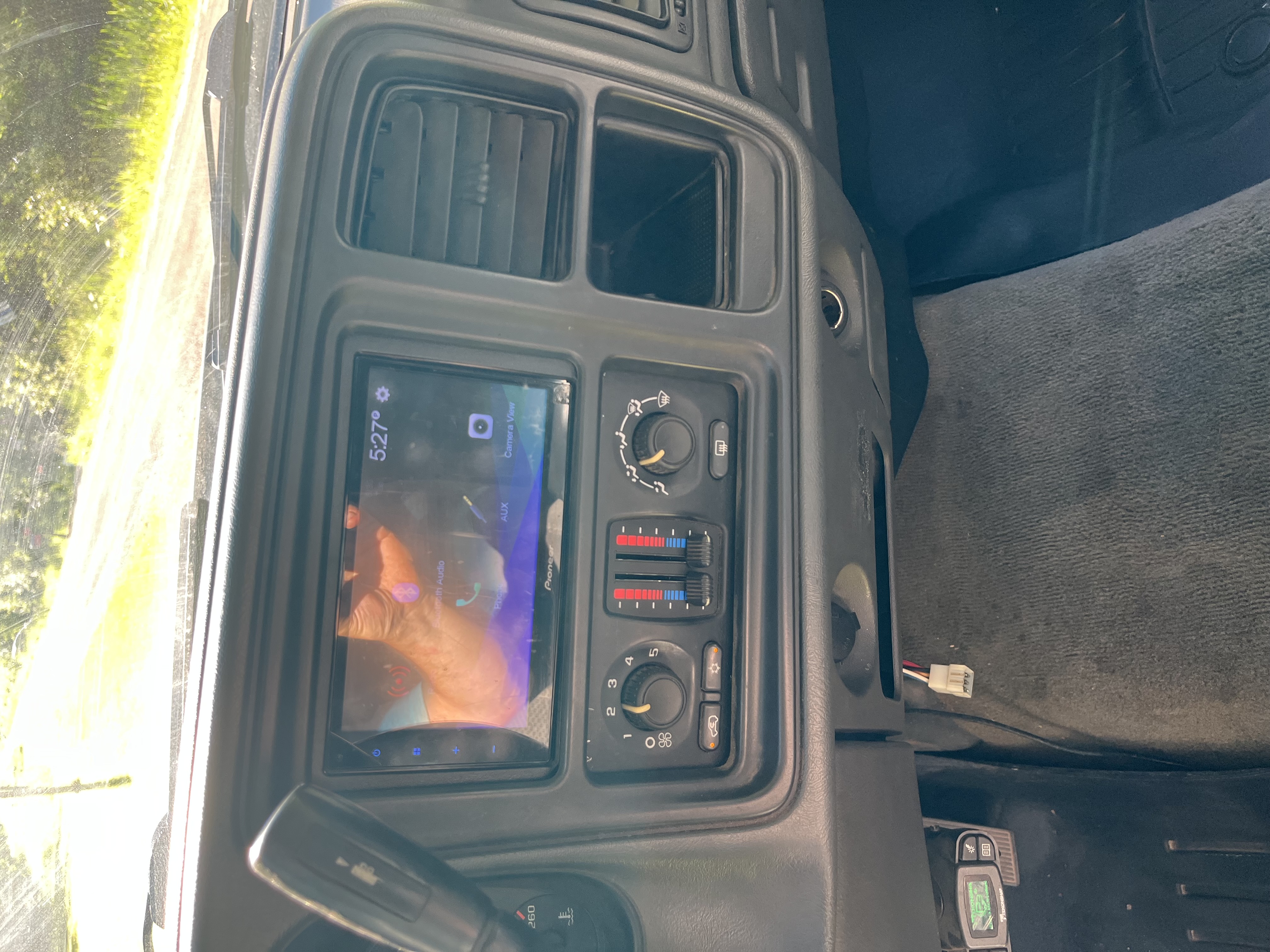 Used 2006 Chevrolet Silverado 2500 LT AWD/4WD image 19