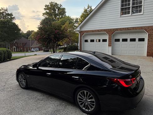 Used 2018 INFINITI Q50 Luxe w/ Essential Package (3.0T Luxe) RWD image 6