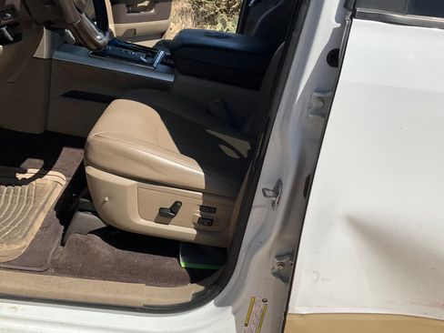 Used 2011 RAM 1500 Laramie image 15