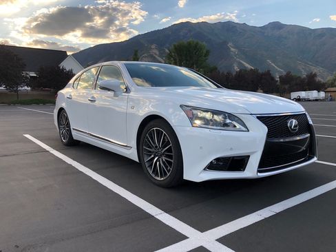 Used 2013 Lexus LS 460 AWD w/ F-Sport Pkg image 9