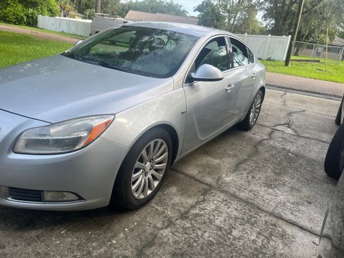 Used 2011 Buick Regal CXL Turbo image 2
