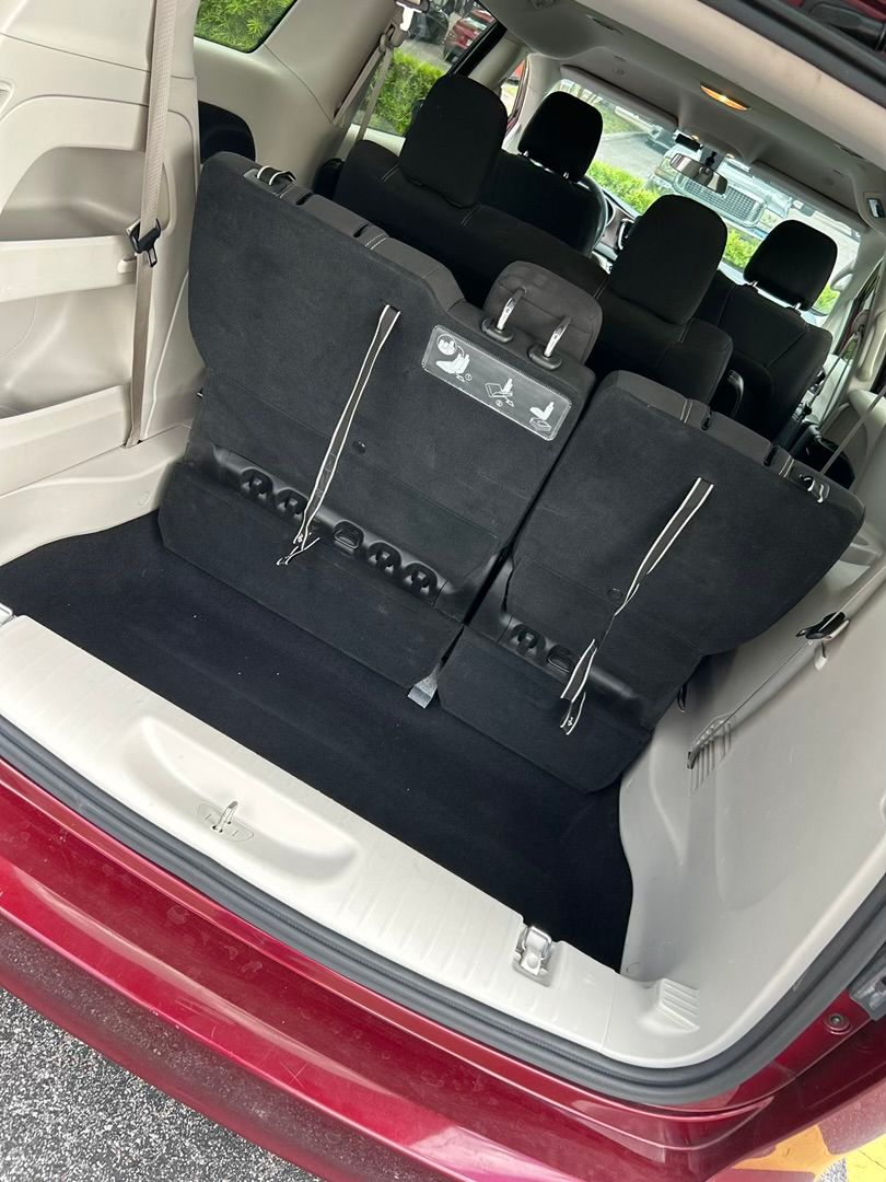 Used 2020 Chrysler Voyager L FWD image 18