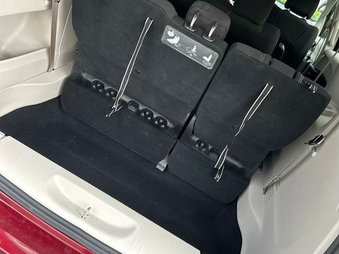 Used 2020 Chrysler Voyager L FWD image 18