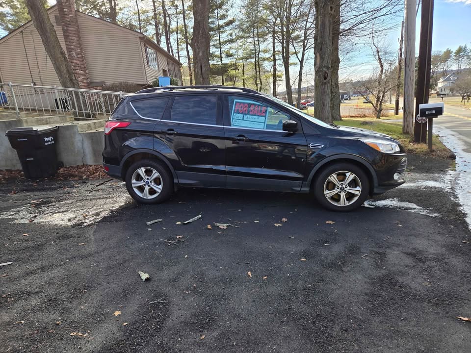 Used 2013 Ford Escape SE AWD/4WD image 1