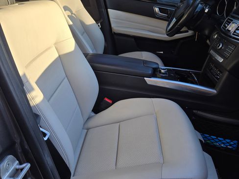 Used 2016 Mercedes-Benz E 350 4MATIC Sedan image 18