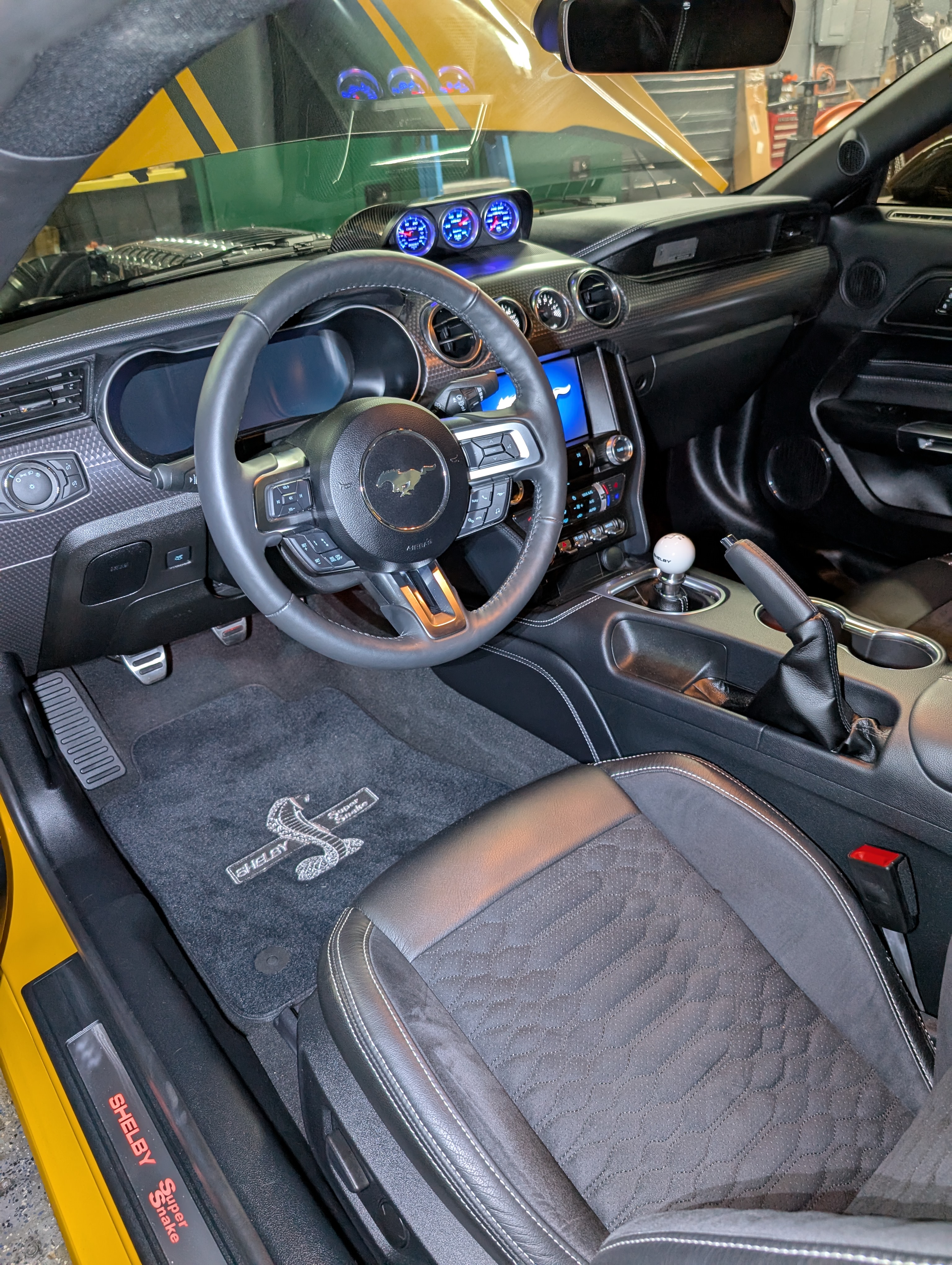 Used 2022 Ford Mustang GT Premium w/ GT Performance Package RWD image 16