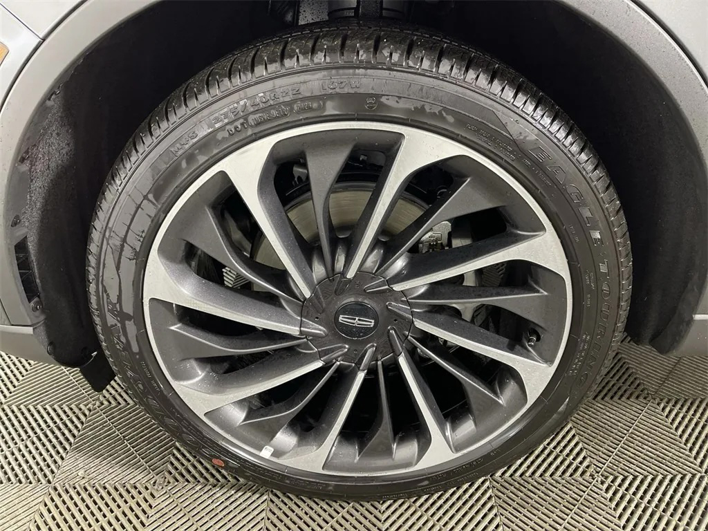 Used 2023 Lincoln Aviator Reserve w/ Equipment Group 201A AWD/4WD image 9