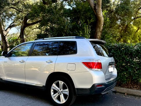 Used 2012 Toyota Highlander Limited image 9