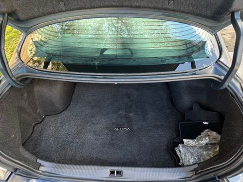 Used 2011 Nissan Altima 2.5 S image 9