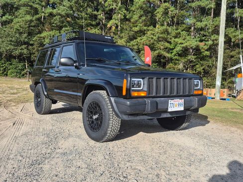 Used 2000 Jeep Cherokee Sport image 6