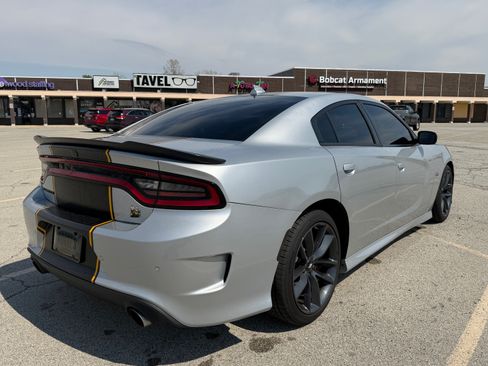 Used 2019 Dodge Charger Scat Pack image 10