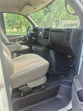 Used 2013 Chevrolet Express 3500 Extended w/ Power Package RWD image 15