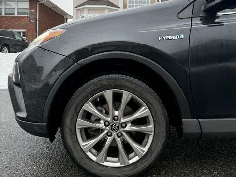 Used 2016 Toyota RAV4 Limited image 4