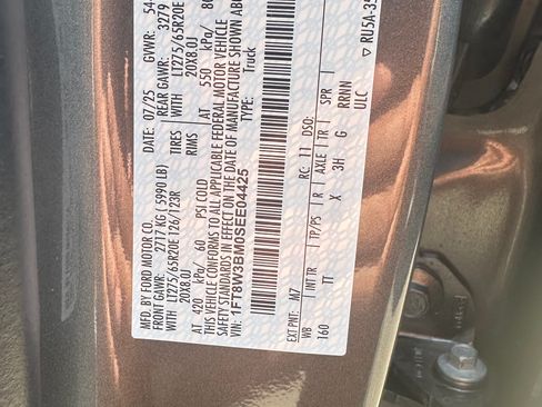 Used 2025 Ford F350 Platinum w/ Platinum Plus Package image 16