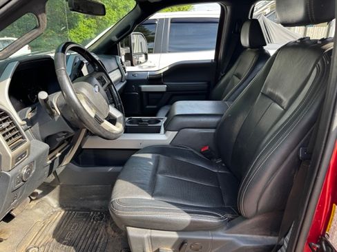 Used 2022 Ford F350 Lariat w/ Black Appearance Package AWD/4WD image 9