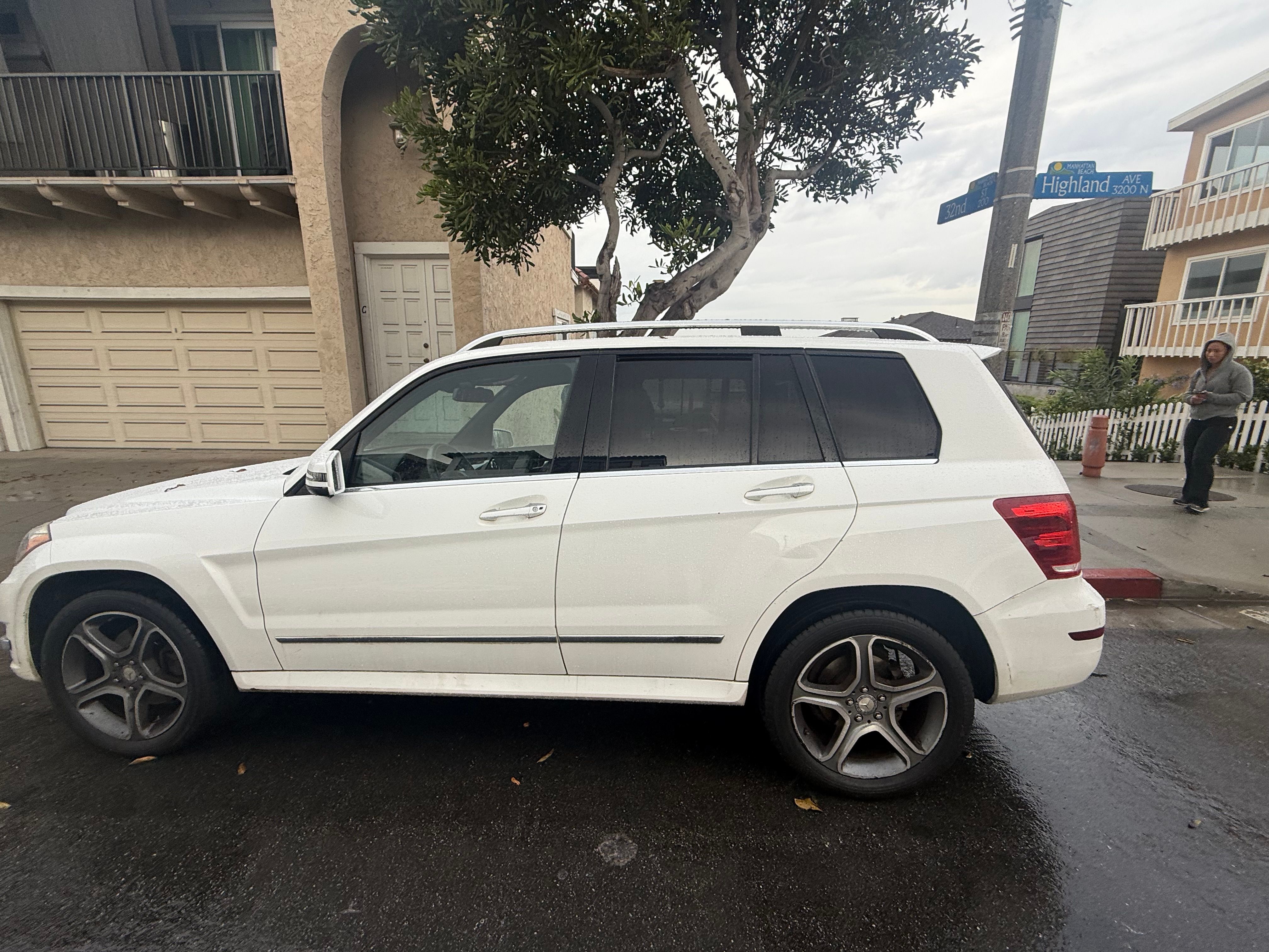 Used 2013 Mercedes-Benz GLK 250 BlueTEC 4MATIC image 4