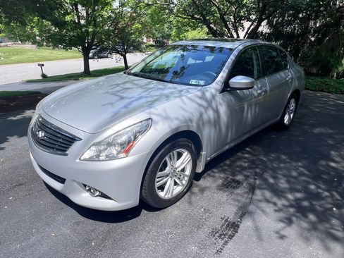 Used 2013 INFINITI G37 x Sedan w/ Premium Pkg AWD/4WD image 16