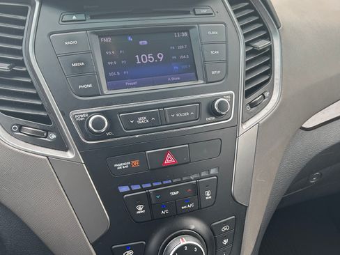 Used 2018 Hyundai Santa Fe Sport image 4