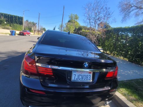 Used 2015 BMW 750Li image 2