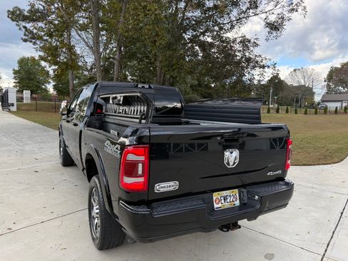 Used 2024 RAM 2500 Limited w/ Towing Technology Group image 4