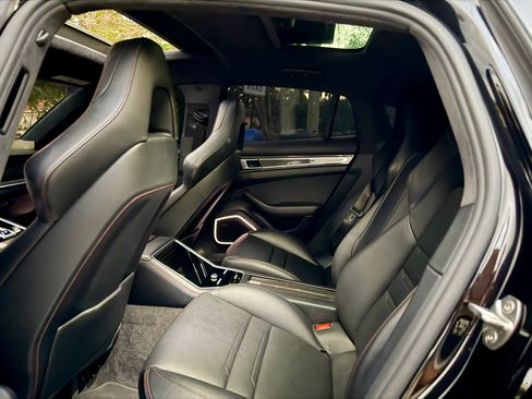 Used 2018 Porsche Panamera Turbo w/ Sport Package image 12