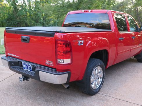 Used 2013 GMC Sierra 1500 SLE w/ Power Tech Package image 6